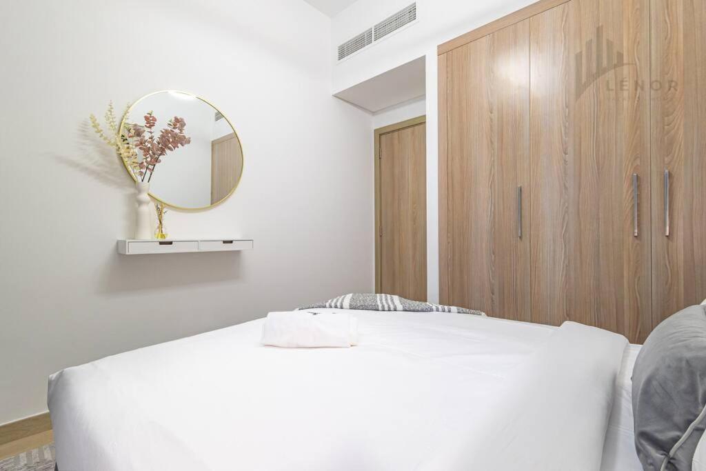 Chic 2br With Partial Burj Khalifa View Dubai
