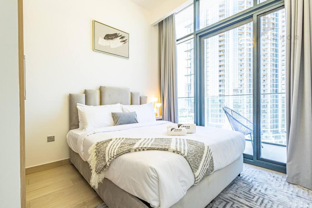 Chic 2br With Partial Burj Khalifa View *