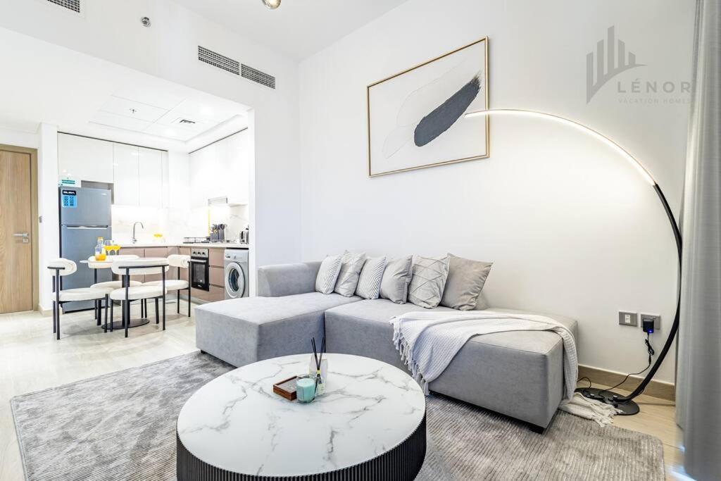 Apartment Chic 2br With Partial Burj Khalifa View Dubai