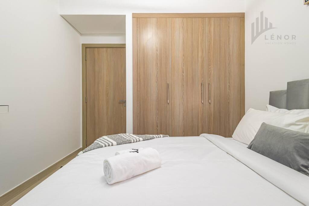 Apartment Chic 2br With Partial Burj Khalifa View *
