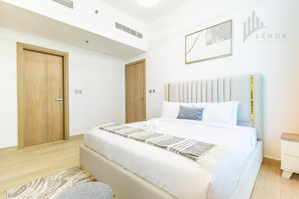 Chic 2br With Partial Burj Khalifa View Dubai