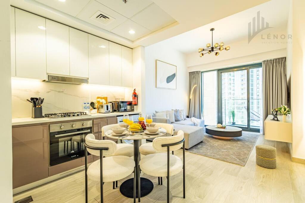 Chic 2br With Partial Burj Khalifa View *