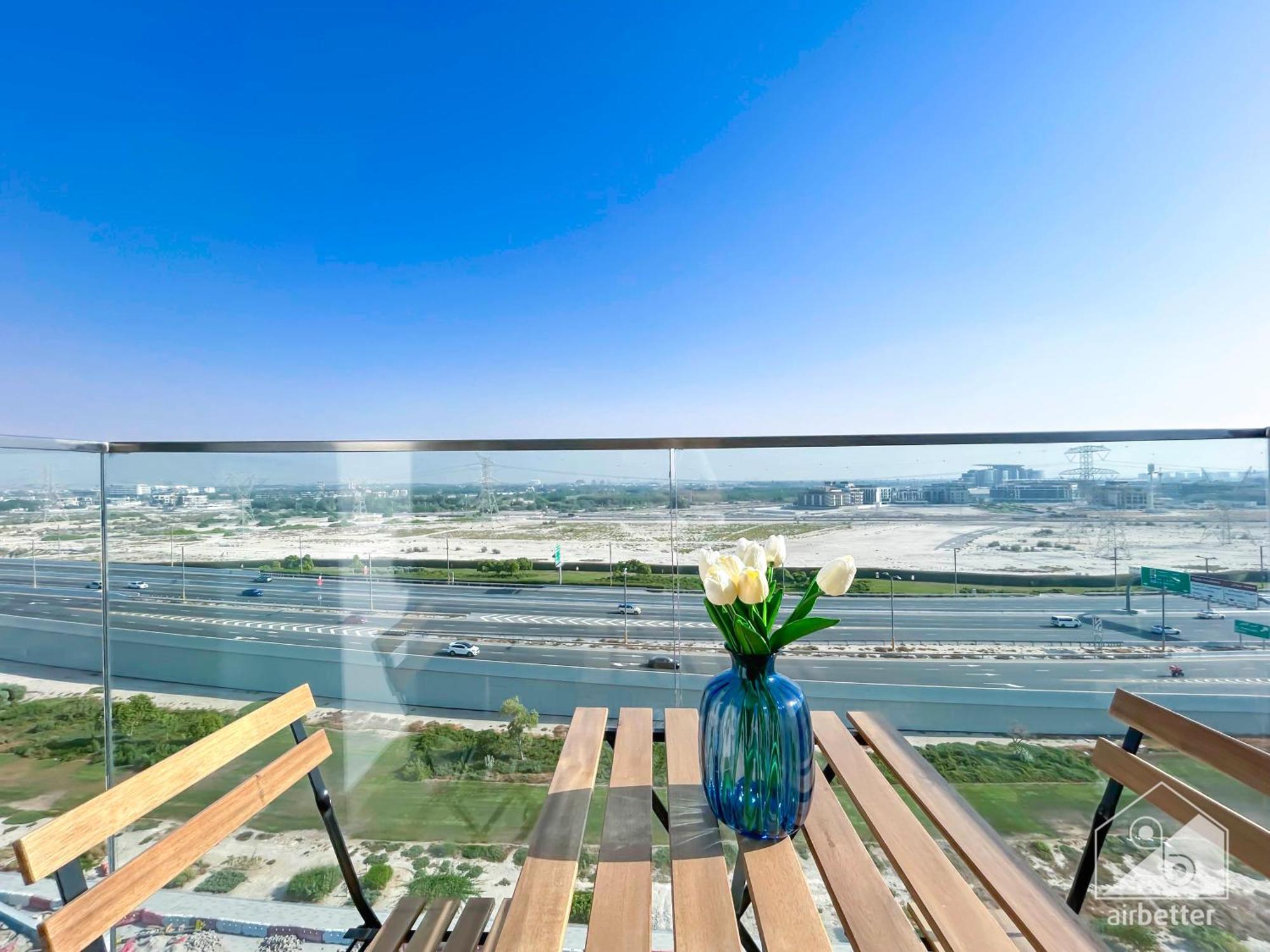 Stylish 1br With Balcony In Azizi Riviera *