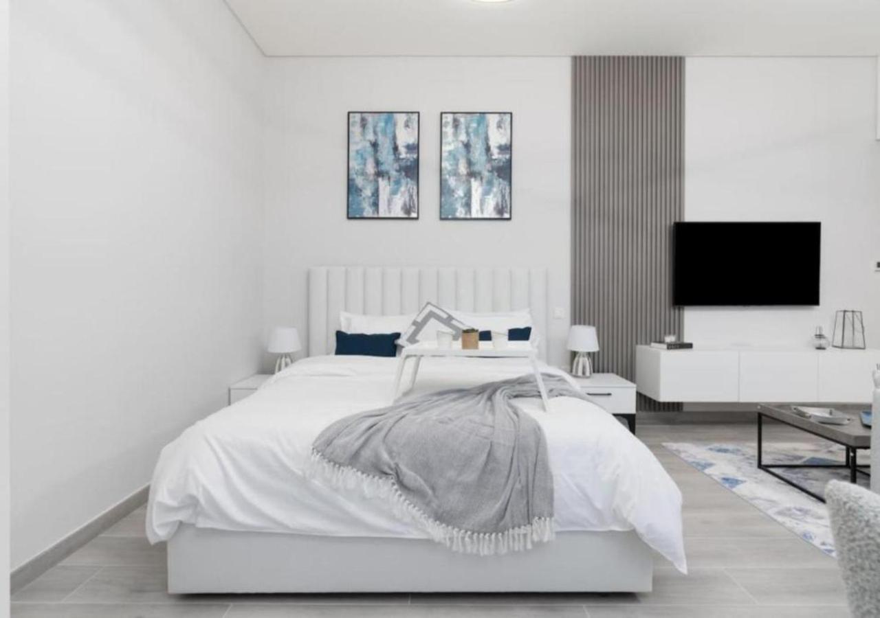 Sophisticated Studio With Huge Balcony At Mesk 1 By Vibel Dubai