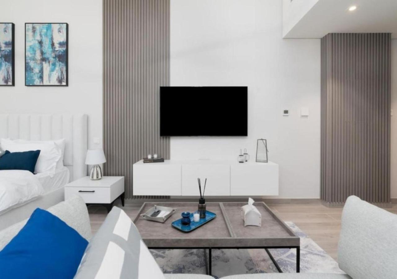Sophisticated Studio With Huge Balcony At Mesk 1 By Vibel Apartment *