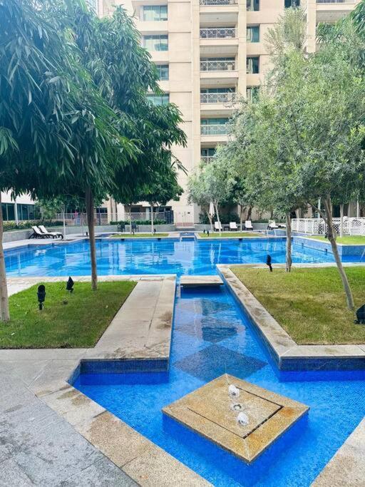 Homes Near Burj Khalifa And Mall * Dubai