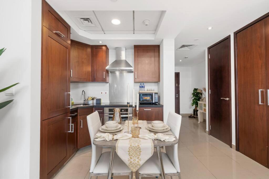 Apartment Homes Near Burj Khalifa And Mall