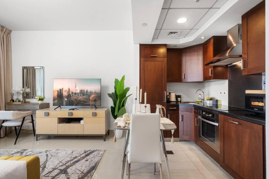 Homes Near Burj Khalifa And Mall Apartment *