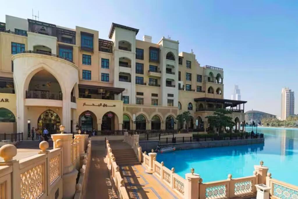 Homes Near Burj Khalifa And Mall Apartment Dubai