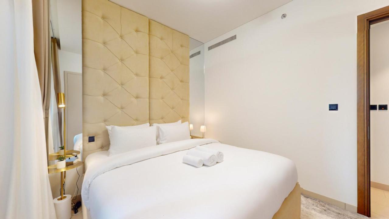 Creek Vistas Reserve - Modern One Bedroom Apartment Dubai