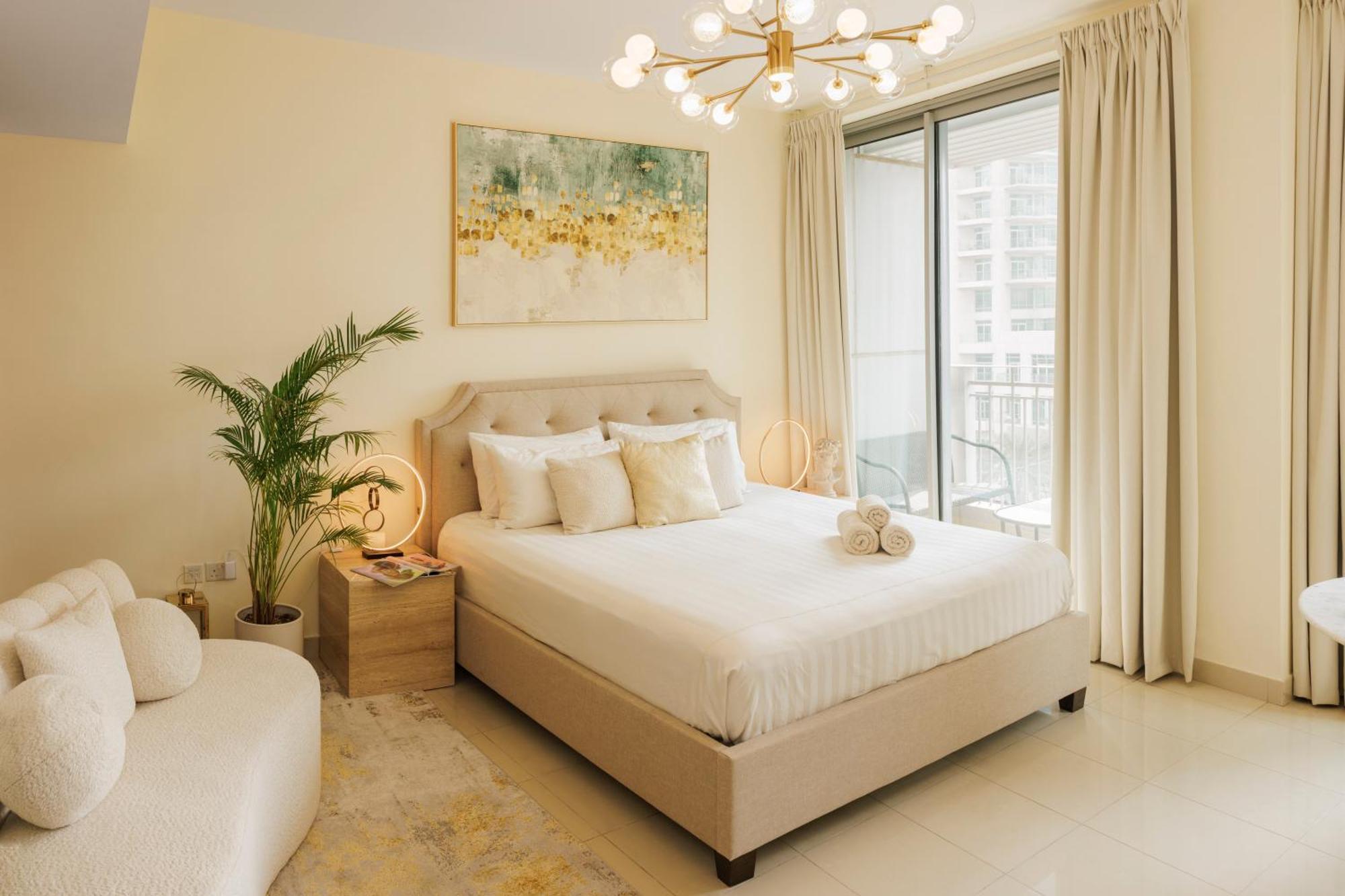 Sophisticated In The Heart Of Dubai, Walk From Burj