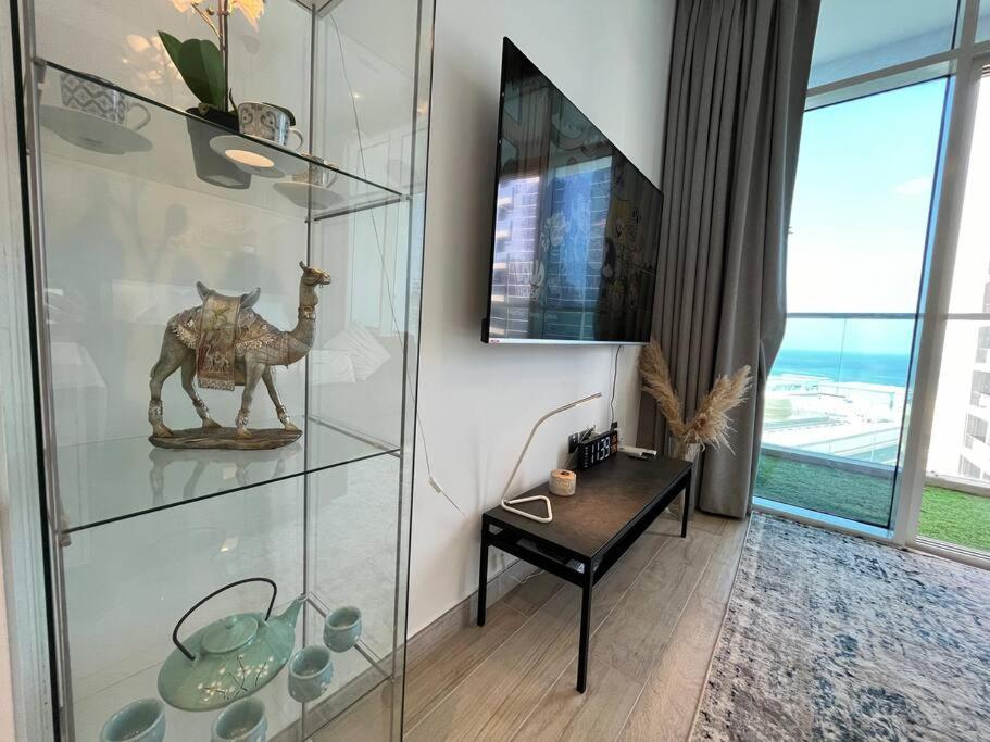 Apartment In One Marina *
