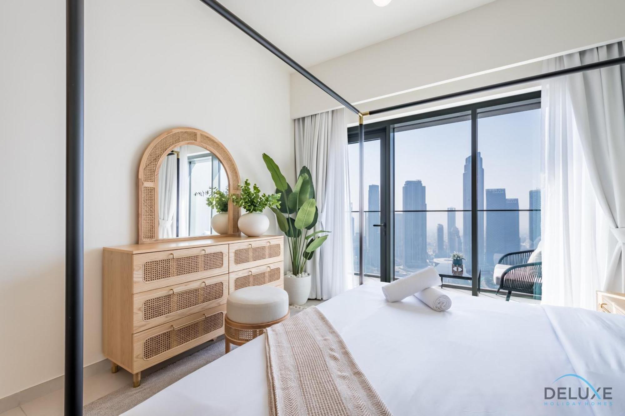 Grand 2br With Burj Khalifa View In Burj Royale, Downtown By Deluxe Homes