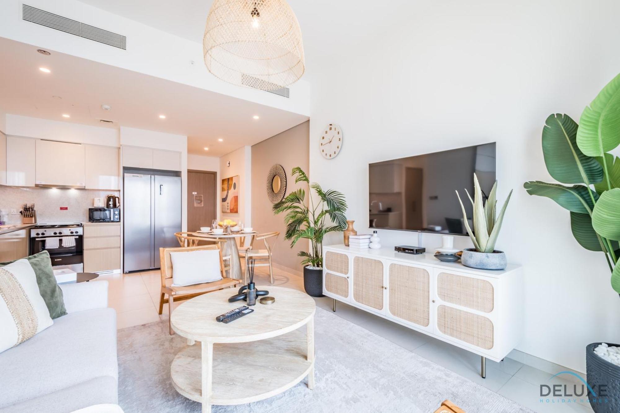 Grand 2br With Burj Khalifa View In Burj Royale, Downtown By Deluxe Homes Apartment Dubai