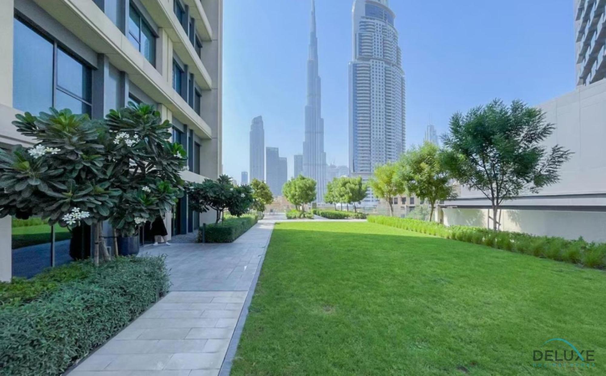 Grand 2br With Burj Khalifa View In Burj Royale, Downtown By Deluxe Homes * Dubai