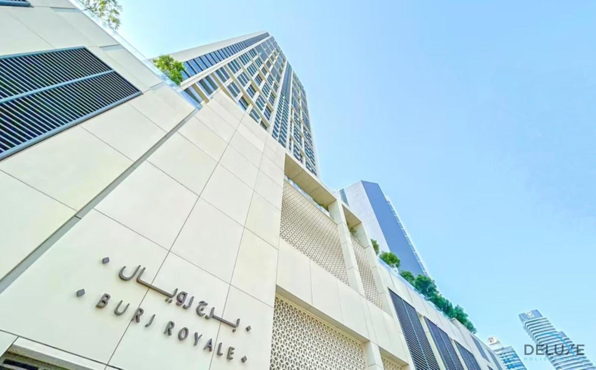 Grand 2br With Burj Khalifa View In Burj Royale, Downtown By Deluxe Homes