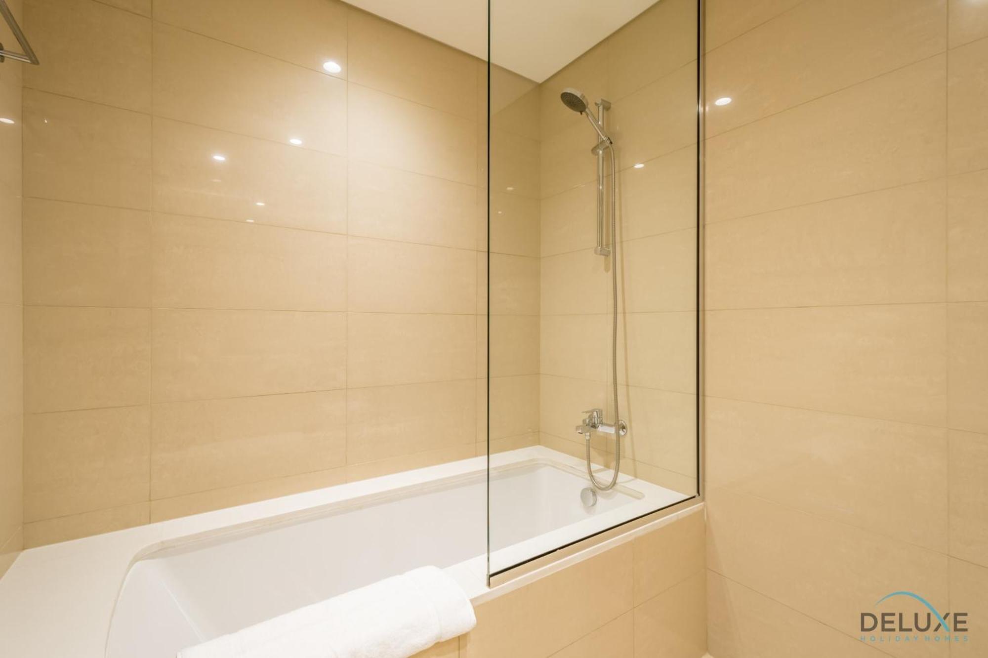 Grand 2br With Burj Khalifa View In Burj Royale, Downtown By Deluxe Homes Apartment *