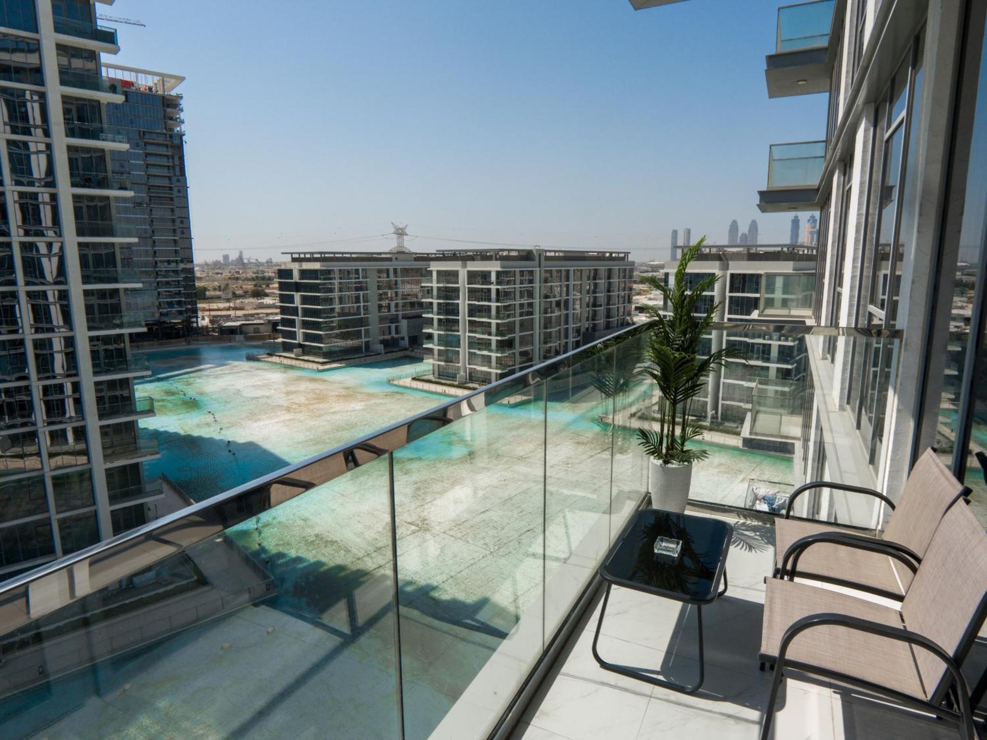 Amazing 2bdr With Lagoon View In District One 13 Al Merkadh *