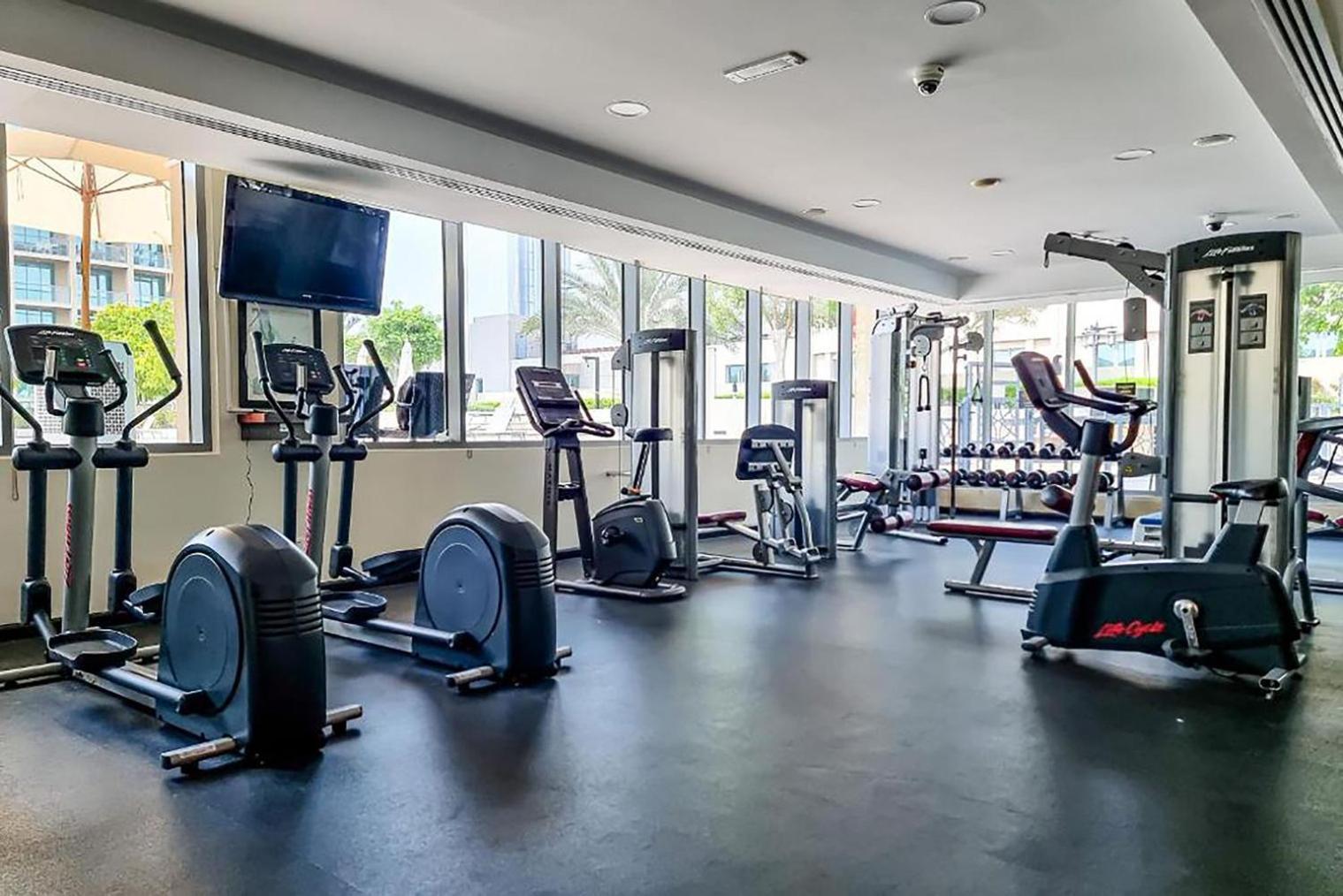 Blueground The Views Canal View Pool Gym Dxb-1549 Apartment