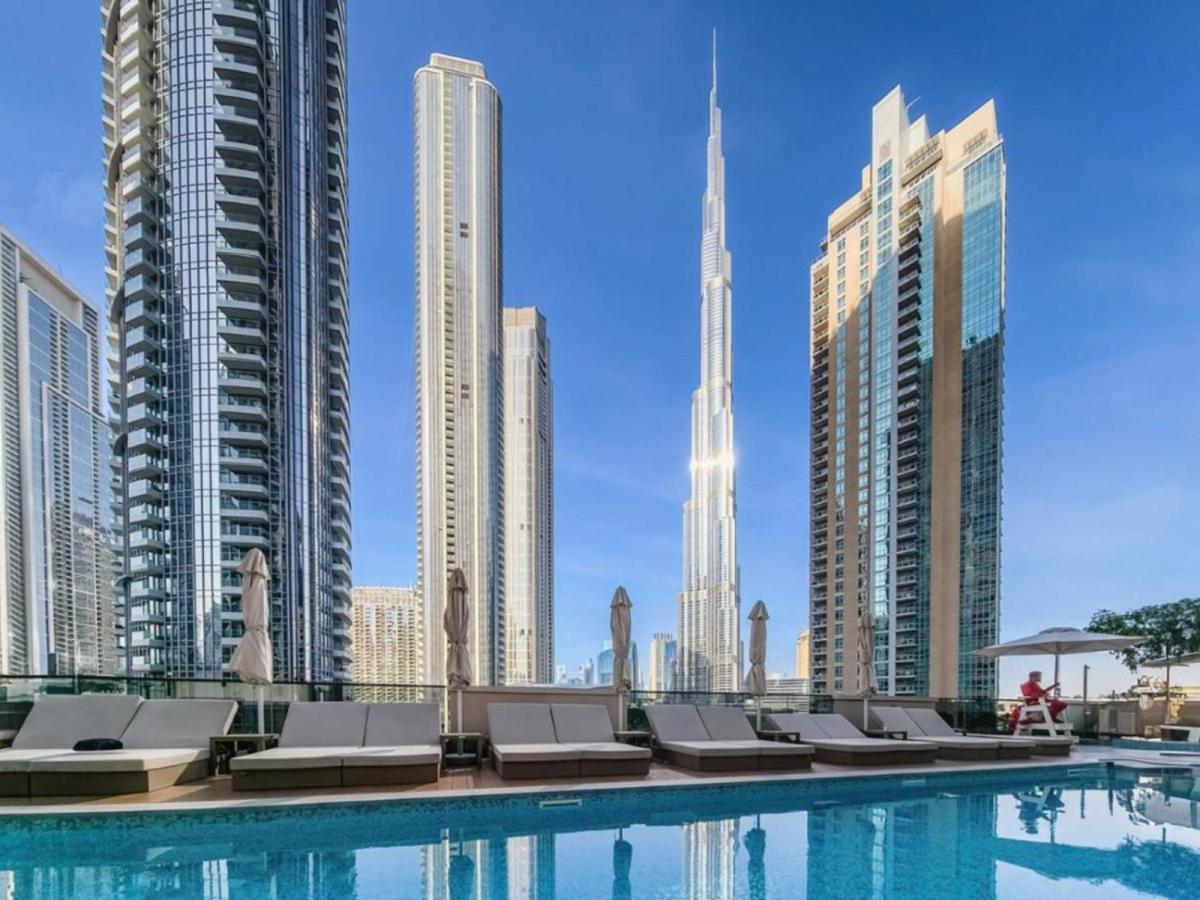 Apartment Downtown 2 Bed With Poolside Burj Khalifa View *