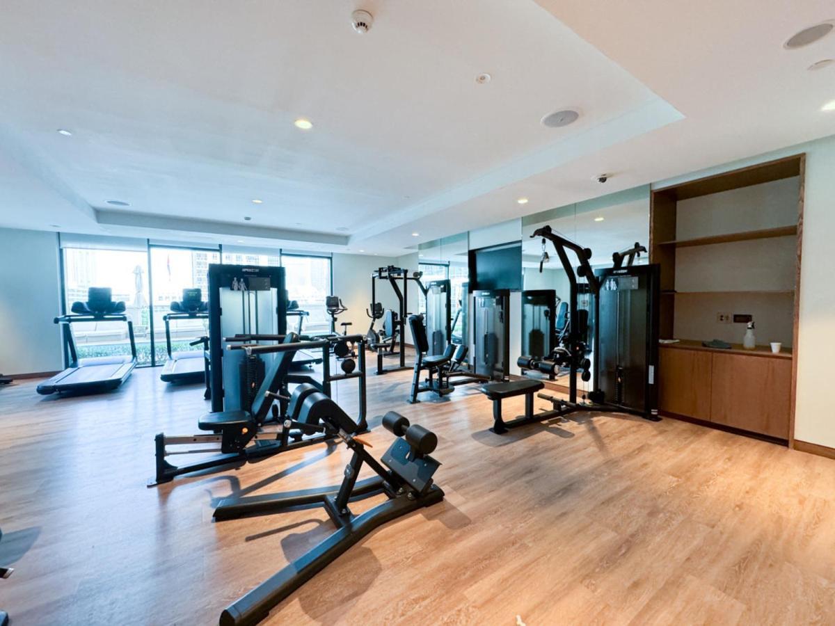 Downtown 2 Bed With Poolside Burj Khalifa View Apartment Dubai