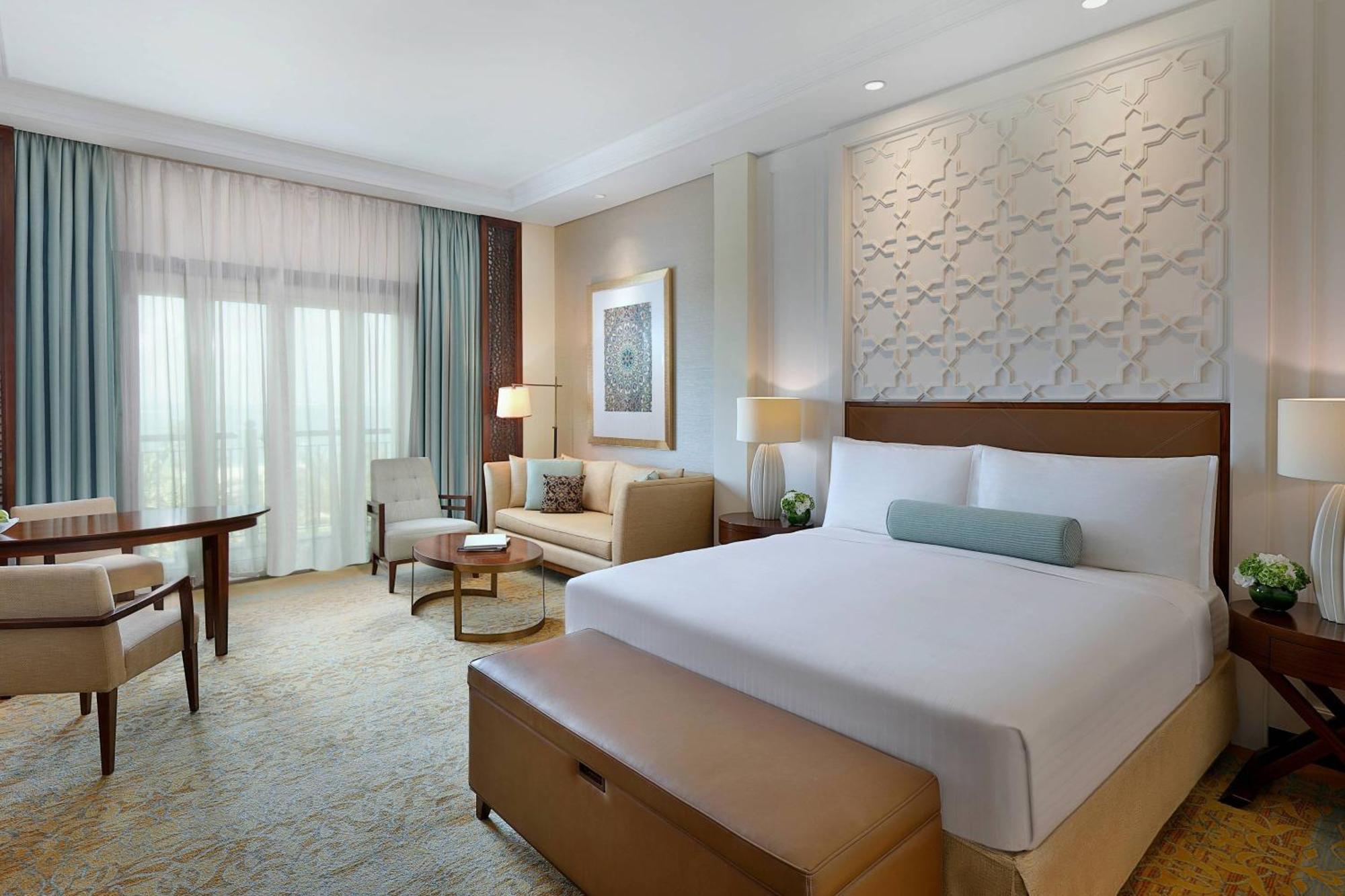 The Ritz-carlton, Resort