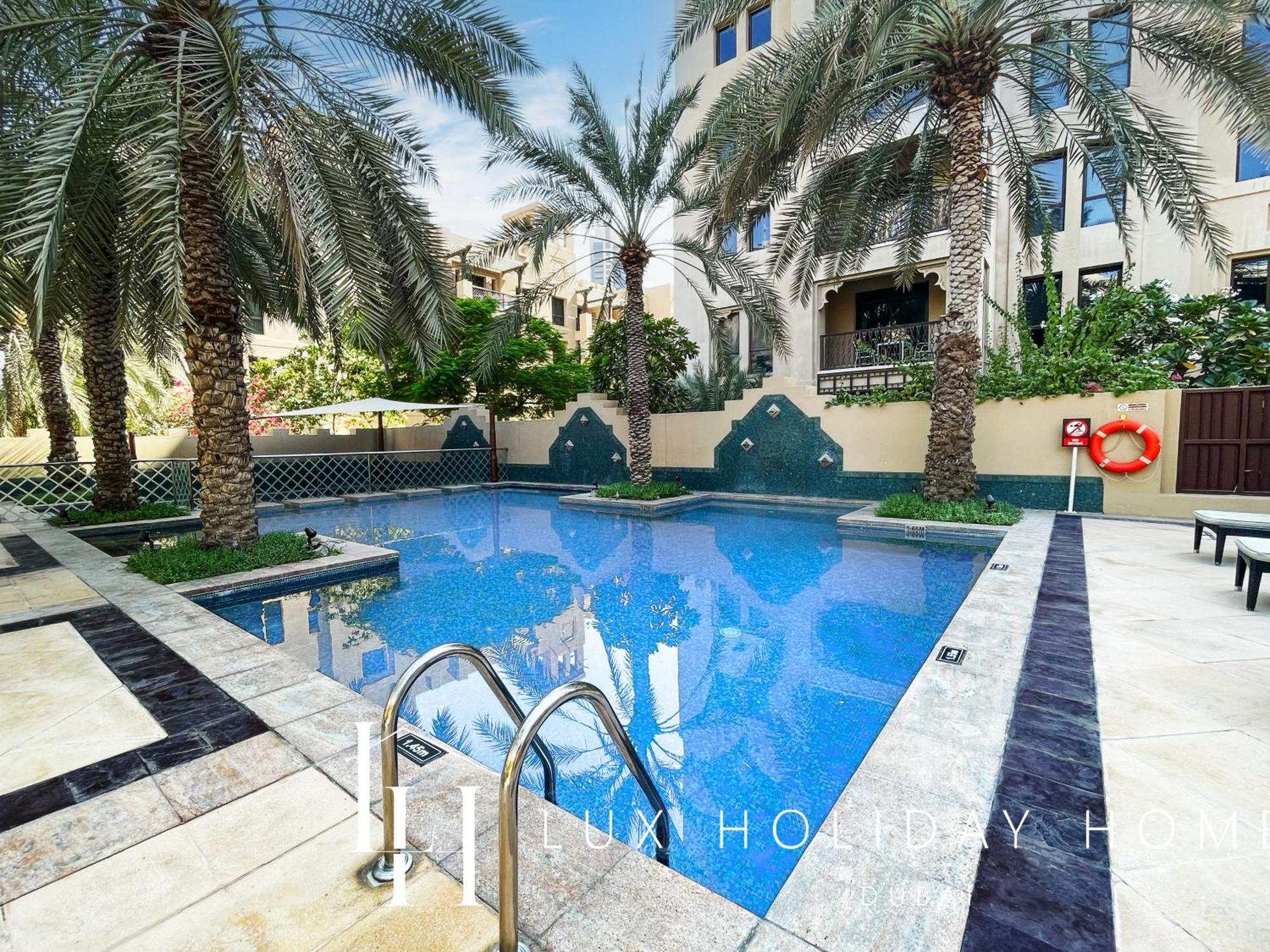 Lux The Reehan Burj Khalifa View Apartment *