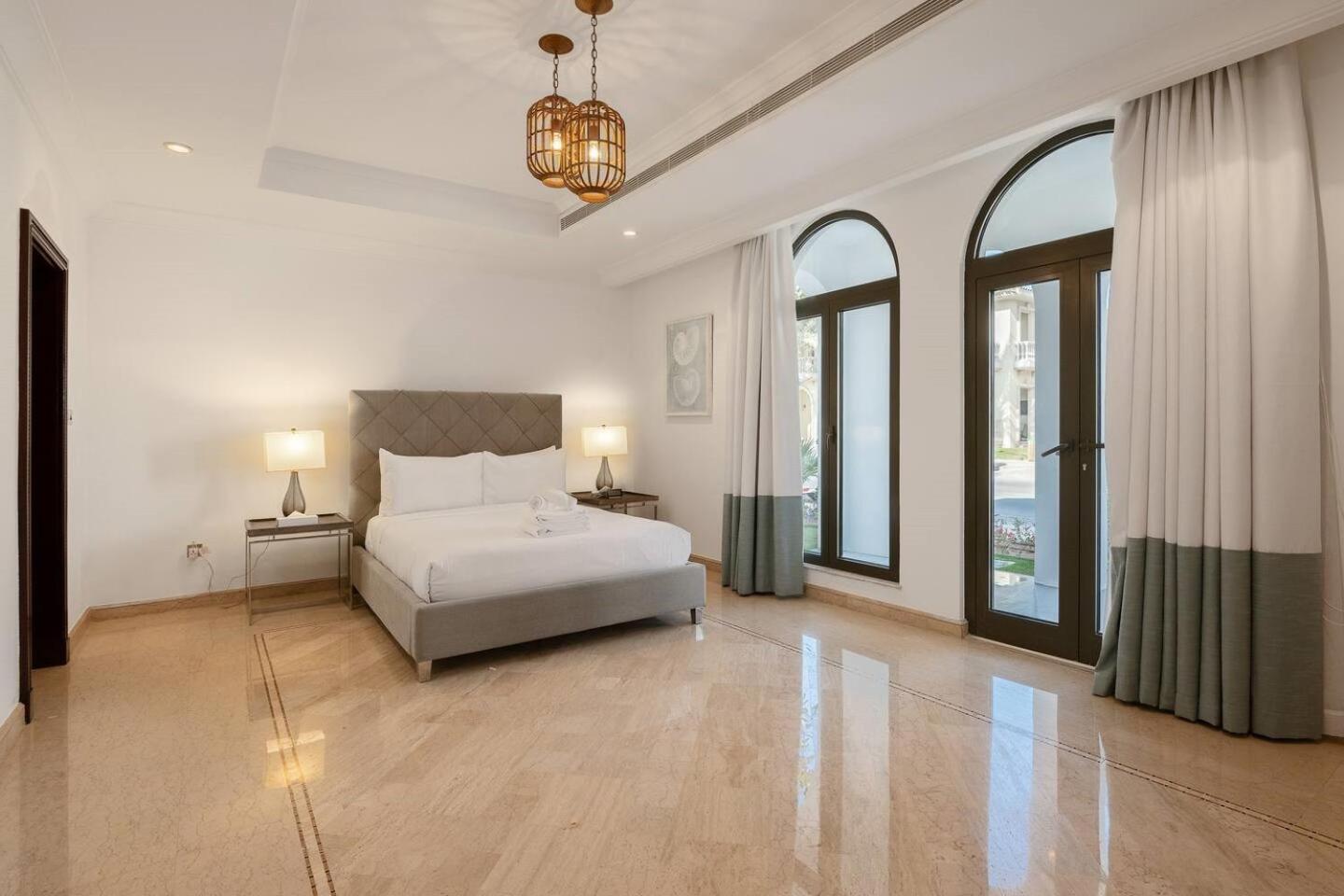 Villa Frond K, Signature Villas, Palm Jumeirah - Mint *