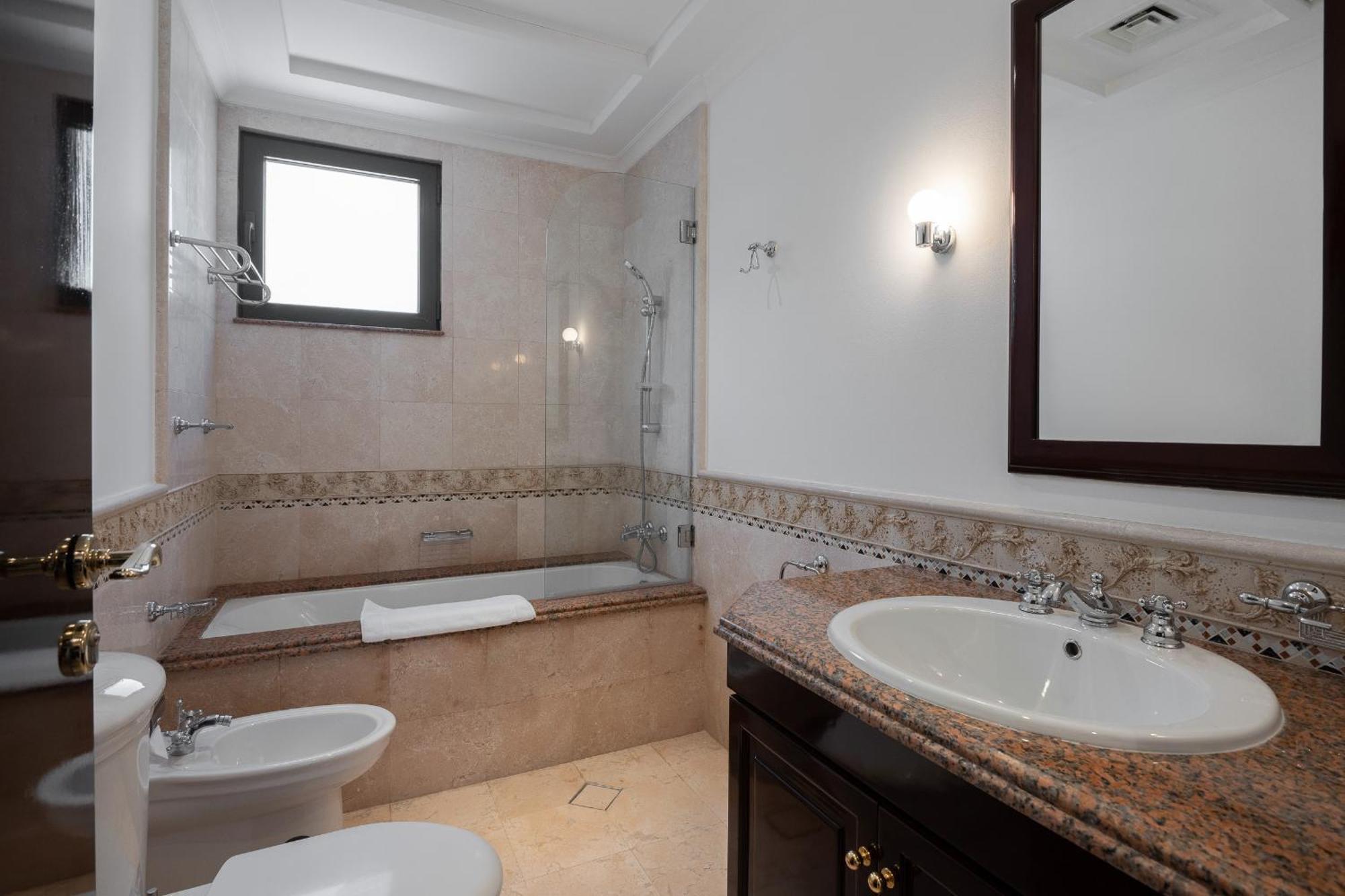Frond K, Signature Villas, Palm Jumeirah - Mint *
