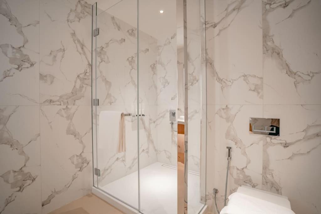 Address Opera 2br 54th Floor