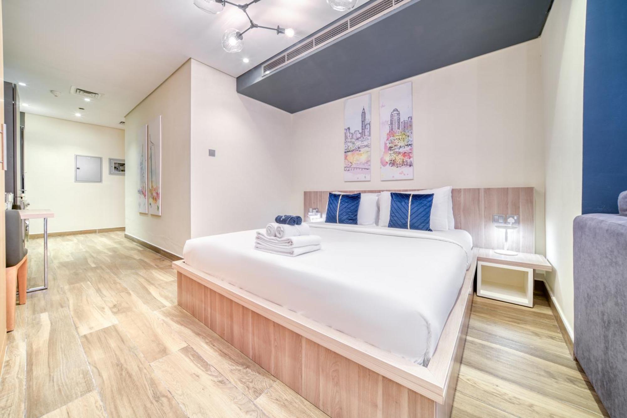 Stylish In Jbr - Access