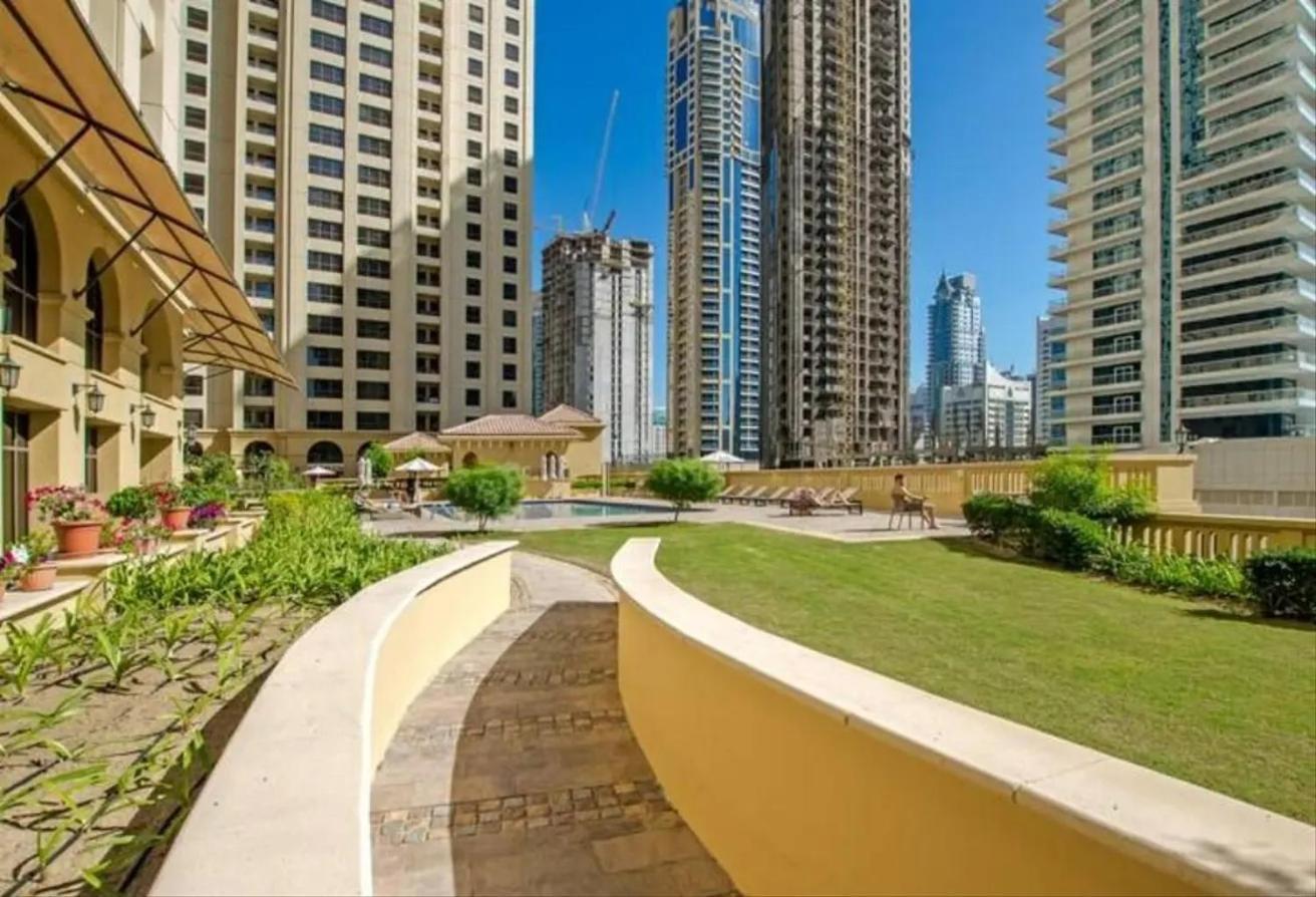 Stylish In Jbr - Access