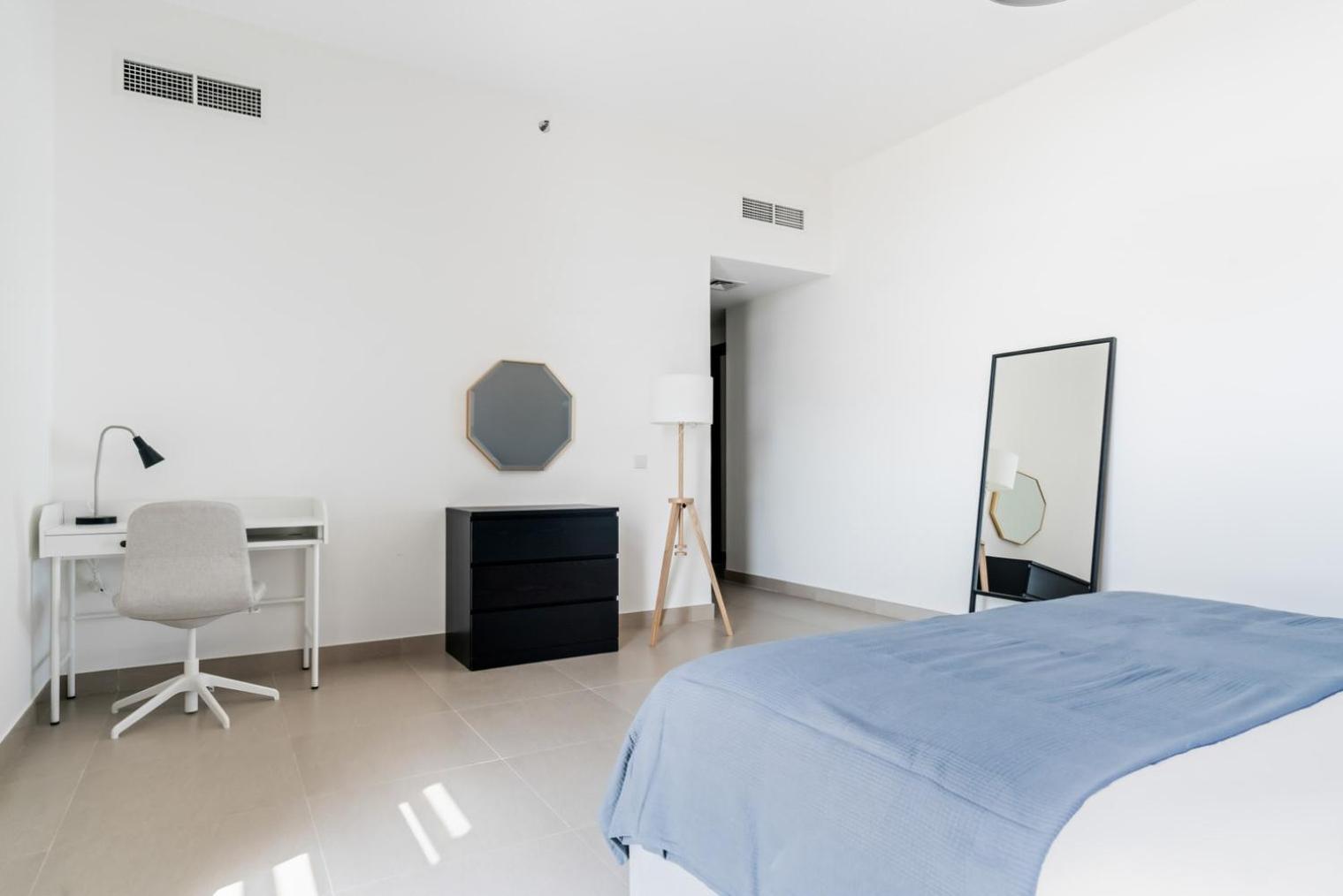 Blueground Wharf Tower 4 Elevator Pool Dxb-1028 Apartment *