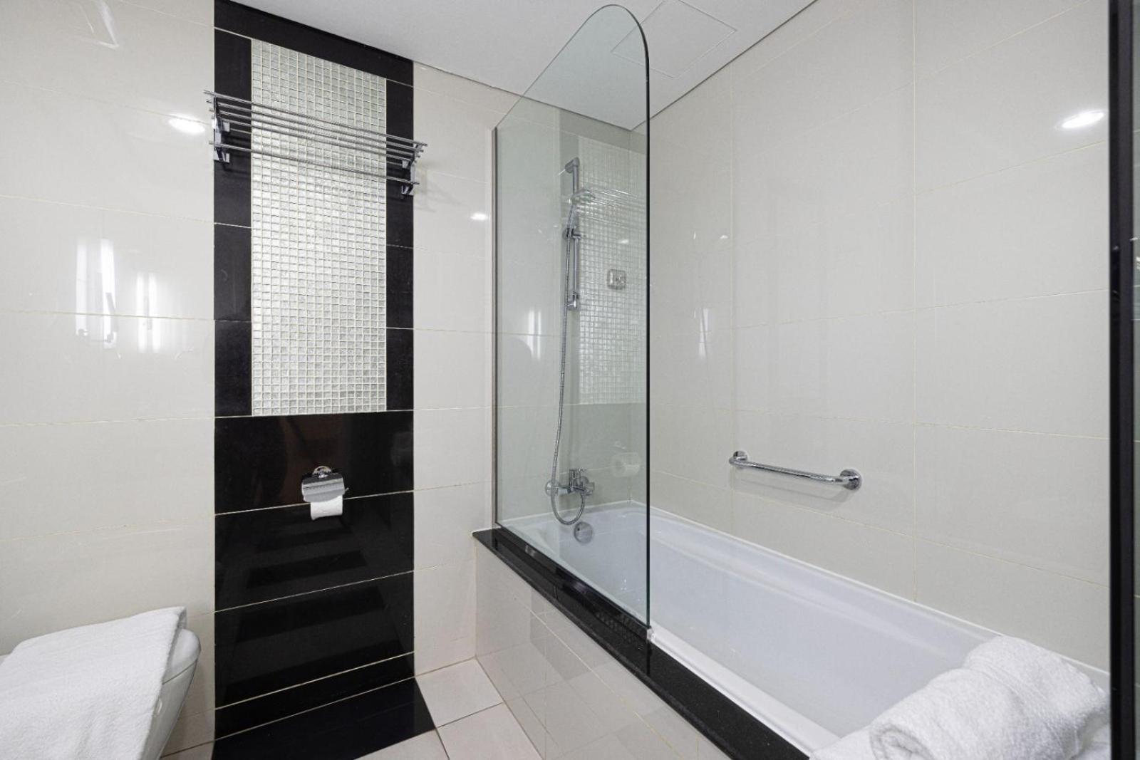 Apartment Elegant 3 Bedroom Apartment! 2 Minute Walk To Mall! Burj Khalifa And Fountain View!