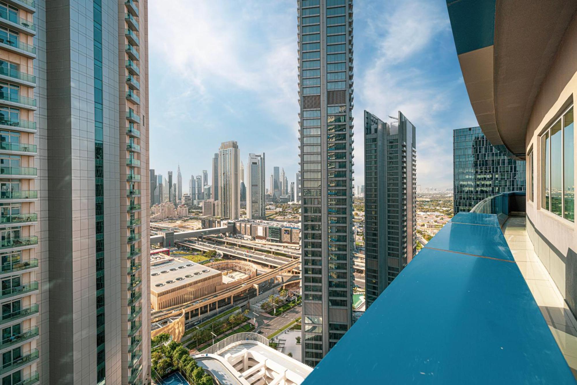 Elegant 3 Bedroom Apartment! 2 Minute Walk To Mall! Burj Khalifa And Fountain View! Apartment *