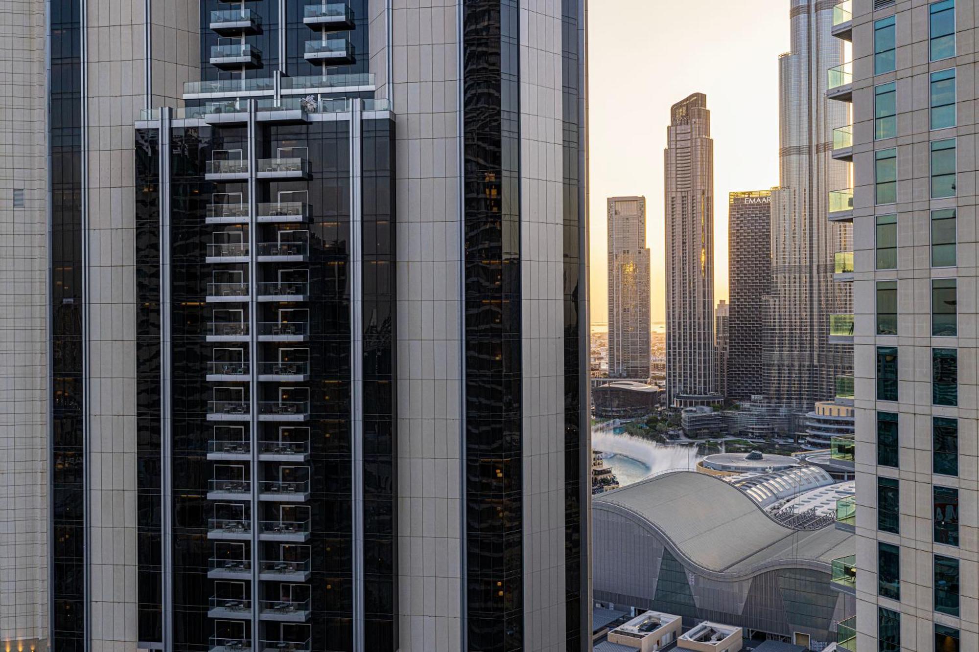 Apartment Elegant 3 Bedroom Apartment! 2 Minute Walk To Mall! Burj Khalifa And Fountain View! *