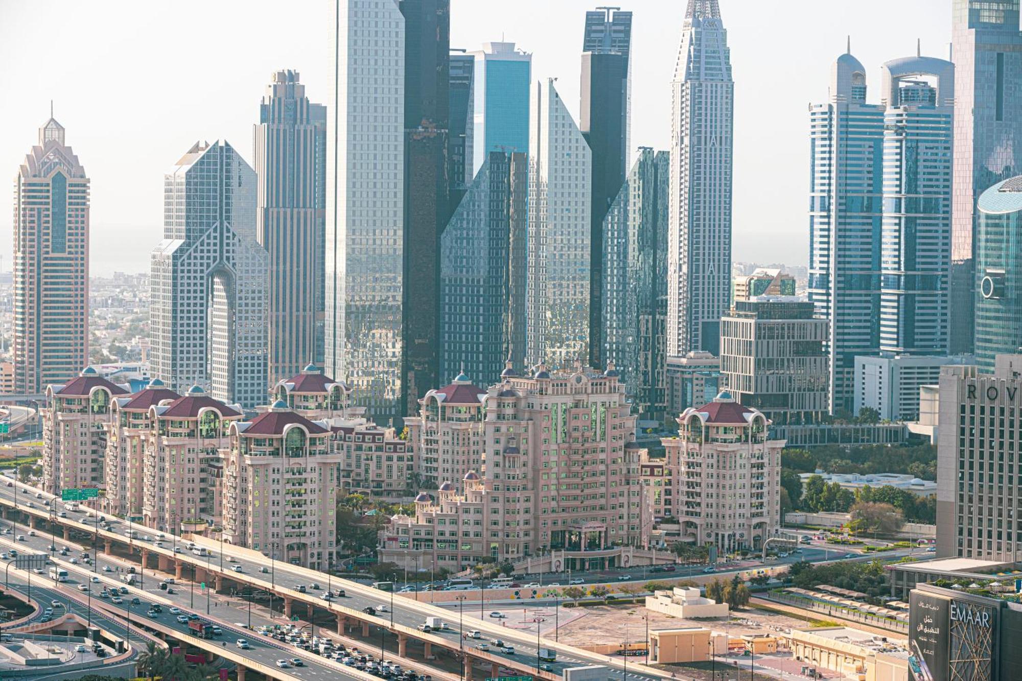Elegant 3 Bedroom Apartment! 2 Minute Walk To Mall! Burj Khalifa And Fountain View! * Dubai