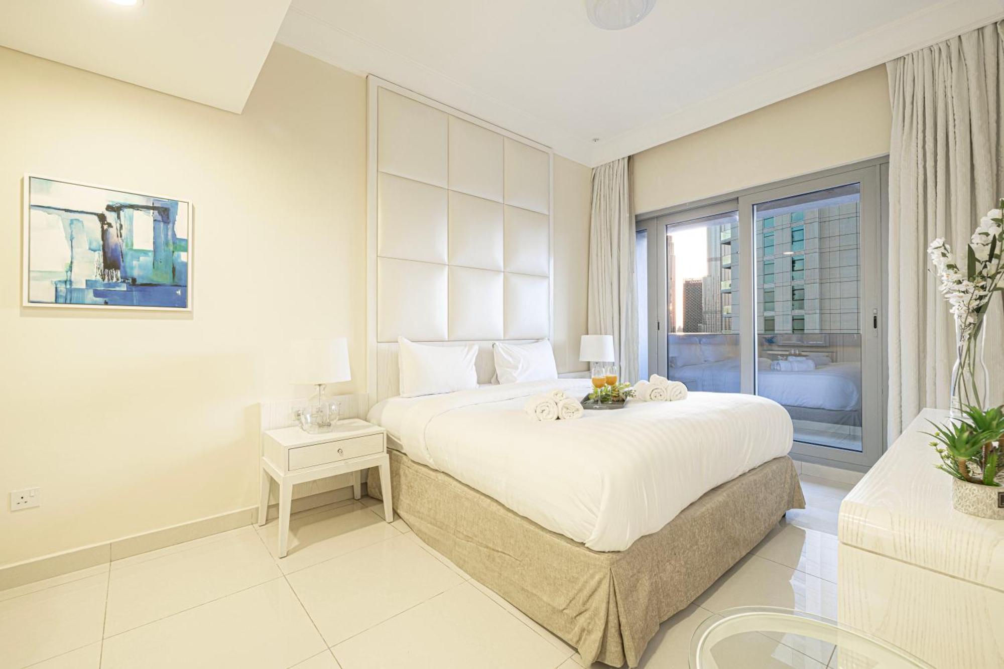 Elegant 3 Bedroom Apartment! 2 Minute Walk To Mall! Burj Khalifa And Fountain View! Apartment Dubai