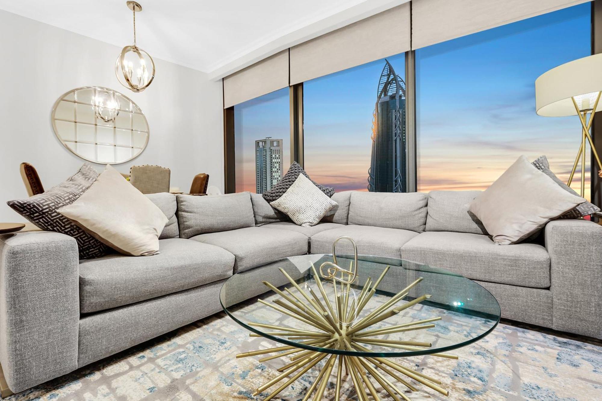 First Class 2br Stunning Views Apartment *
