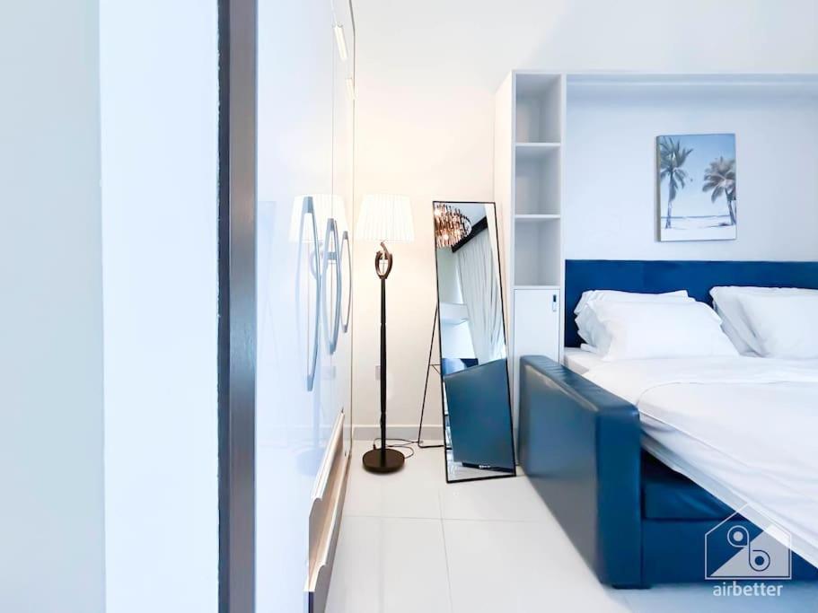 City Serenity Modern Studio With Stunning Views Apartment *