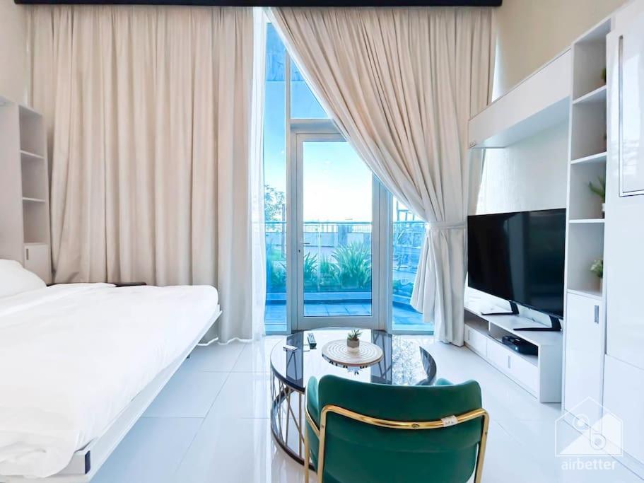 City Serenity Modern Studio With Stunning Views *
