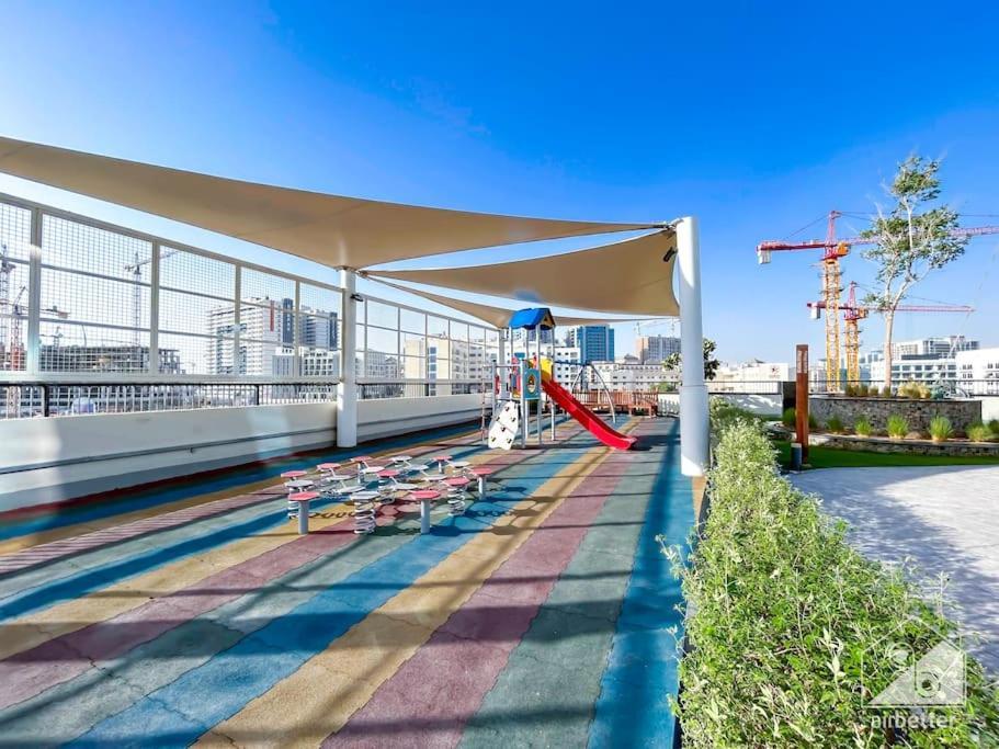 City Serenity Modern Studio With Stunning Views Dubai