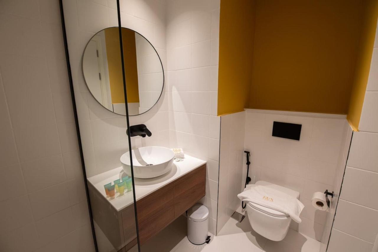 Apartment Stylish Retreat In The Heart Of Jvc *