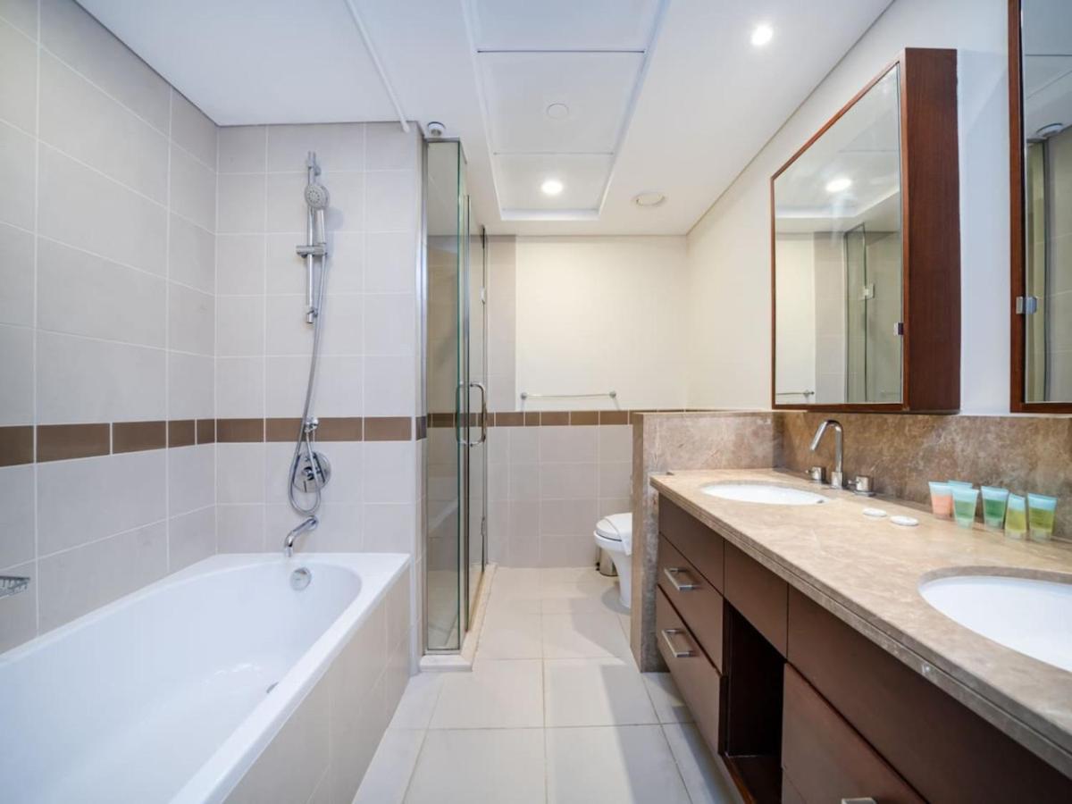 Cosy 2 Bedroom With A Burj Khalifa View Apartment Dubai