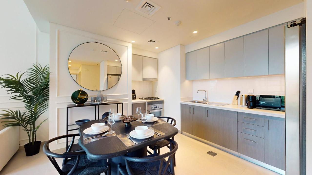 Apartment Tower 1 - Elegant Two Bedroom In Downtown