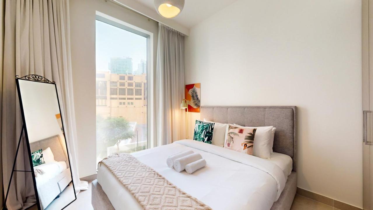 Apartment Tower 1 - Elegant Two Bedroom In Downtown *