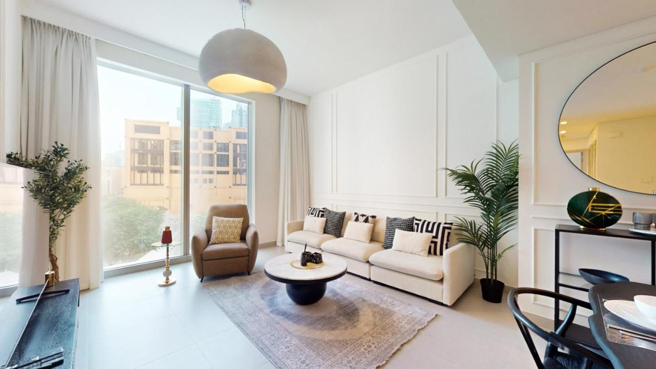 Tower 1 - Elegant Two Bedroom In Downtown Dubai