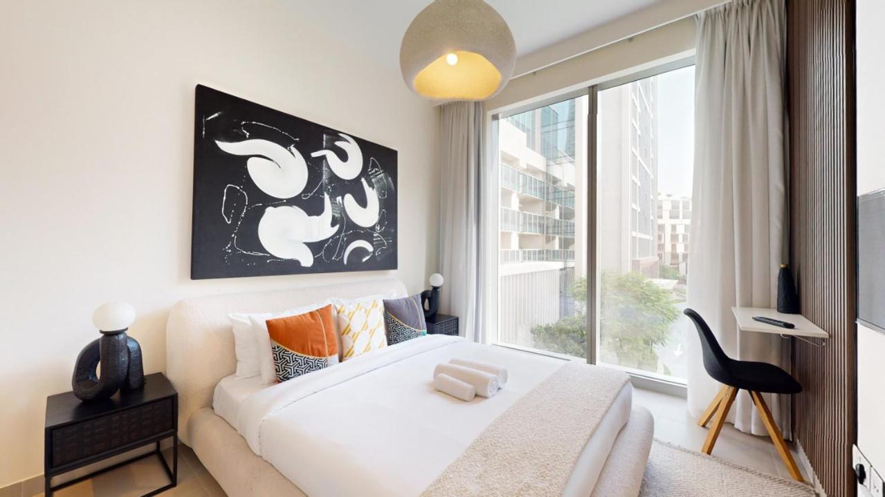 Tower 1 - Elegant Two Bedroom In Downtown Apartment