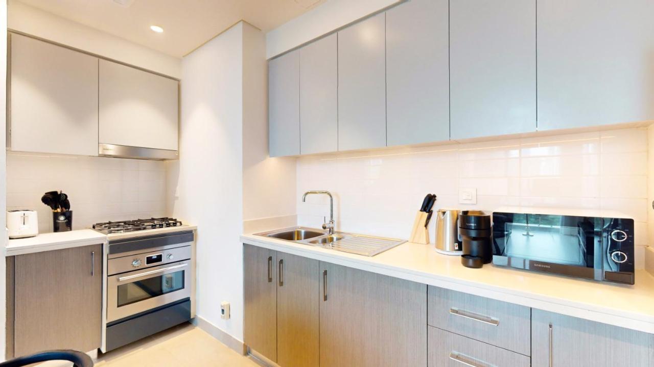 Tower 1 - Elegant Two Bedroom In Downtown Dubai