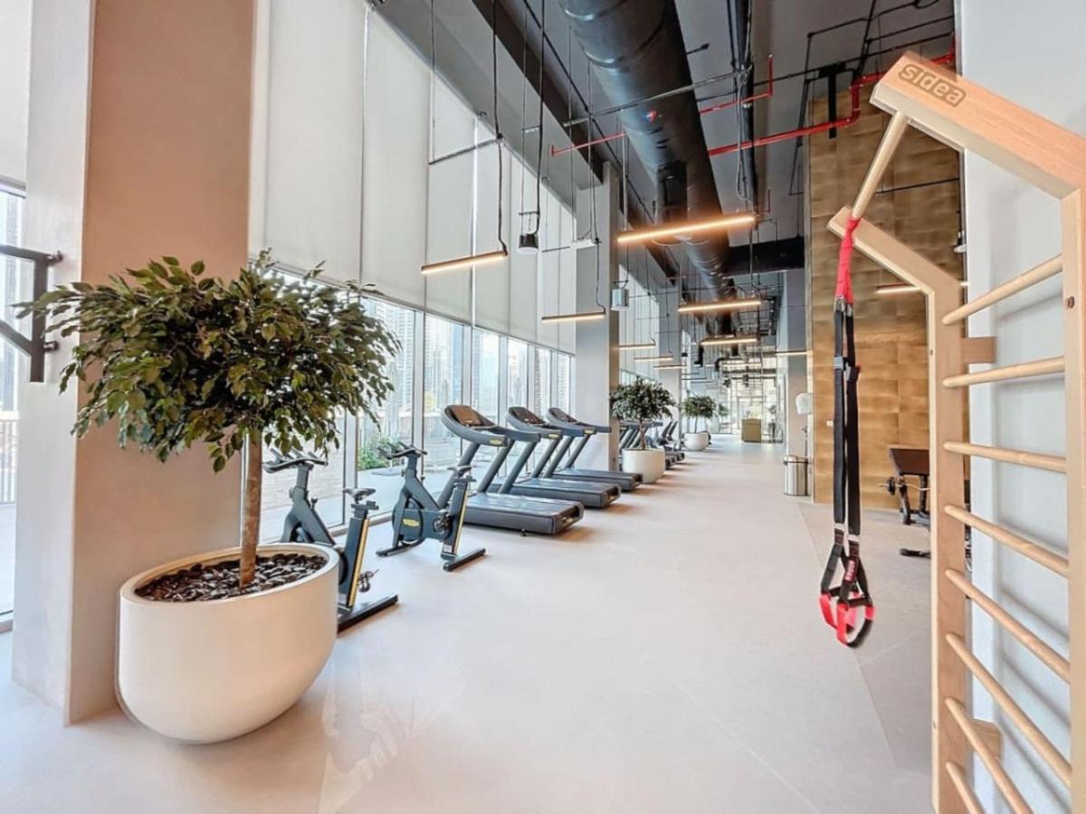 Tower 1 - Elegant Two Bedroom In Downtown Apartment *